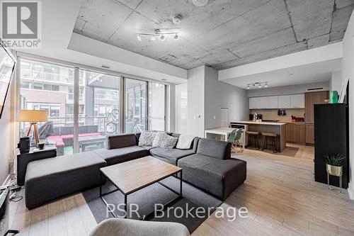 619 - 15 Baseball Place, Toronto, ON - Indoor Photo Showing Living Room