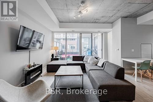 619 - 15 Baseball Place, Toronto, ON - Indoor Photo Showing Living Room