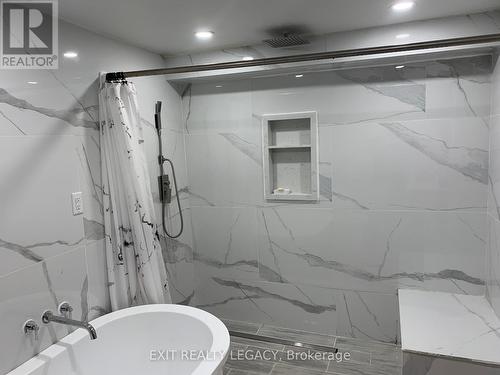 129 Morningview Trail, Toronto (Rouge), ON - Indoor Photo Showing Bathroom