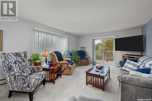 202 2405 1St Avenue W, Prince Albert, SK - Indoor Photo Showing Living Room