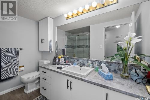 202 2405 1St Avenue W, Prince Albert, SK - Indoor Photo Showing Bathroom