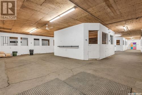 Enyr Land & Equestrian Estate, Corman Park Rm No. 344, SK - Indoor Photo Showing Garage