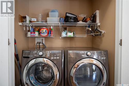 1637 Canterbury Lane, Regina, SK - Indoor Photo Showing Laundry Room