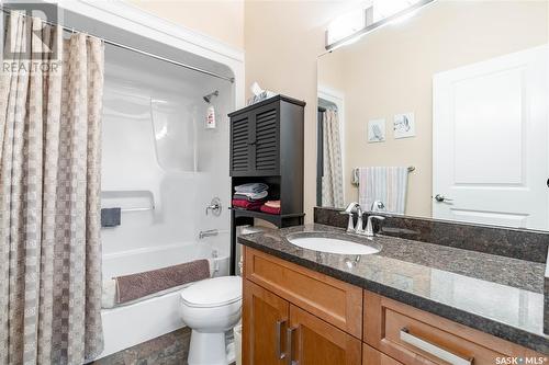 1637 Canterbury Lane, Regina, SK - Indoor Photo Showing Bathroom