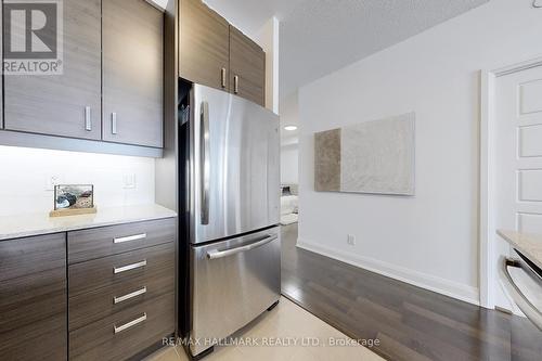 323 - 8228 Birchmount Road, Markham (Unionville), ON - Indoor Photo Showing Kitchen