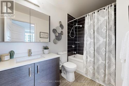 323 - 8228 Birchmount Road, Markham (Unionville), ON - Indoor Photo Showing Bathroom