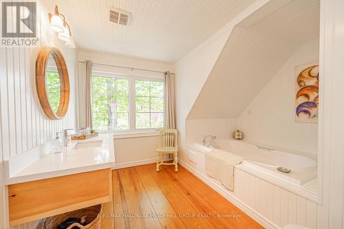 865 Adams Road, Innisfil (Alcona), ON - Indoor Photo Showing Bathroom