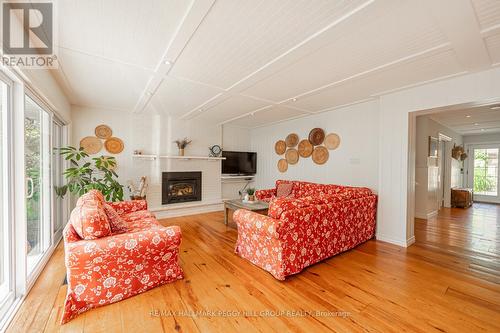 865 Adams Road, Innisfil (Alcona), ON - Indoor Photo Showing Living Room With Fireplace