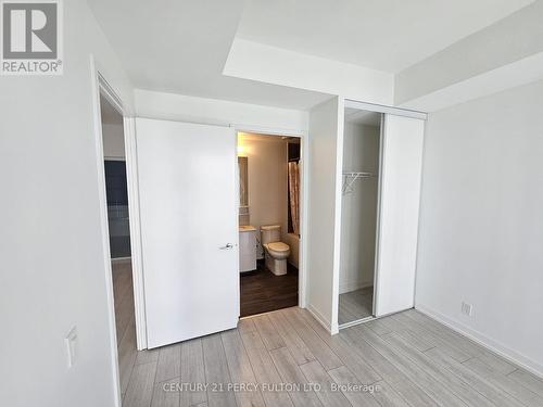 2703 - 950 Portage Parkway E, Vaughan, ON - Indoor Photo Showing Other Room