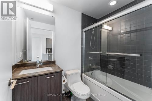 908 - 9471 Yonge Street, Richmond Hill (Observatory), ON - Indoor Photo Showing Bathroom