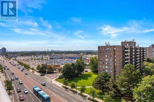 908 - 9471 Yonge Street, Richmond Hill (Observatory), ON - Outdoor With View