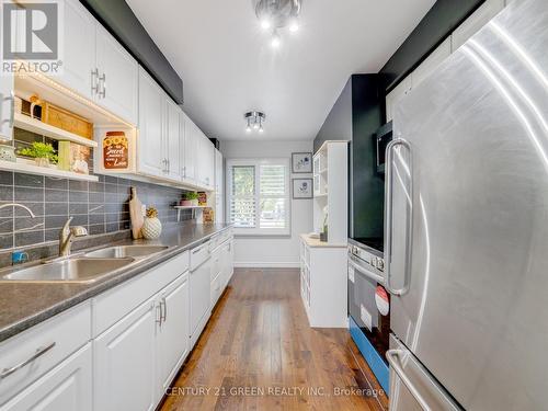 29 Stanwell Drive, Brampton, ON - Indoor Photo Showing Kitchen With Double Sink