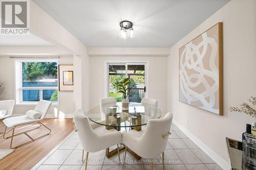 10 Paddle Gate, Richmond Hill (Oak Ridges Lake Wilcox), ON - Indoor Photo Showing Dining Room