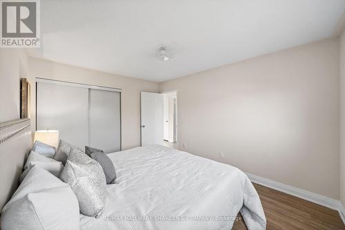 10 Paddle Gate, Richmond Hill, ON - Indoor Photo Showing Bedroom