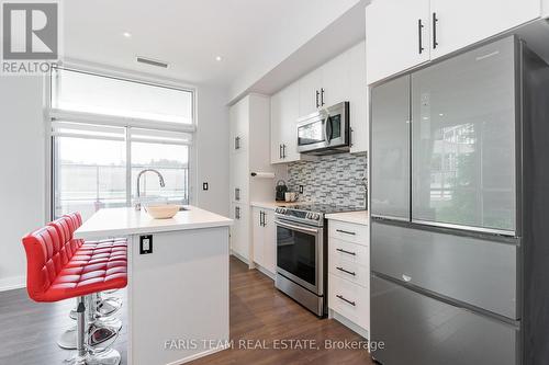 139 - 375 Sea Ray Avenue, Innisfil, ON - Indoor Photo Showing Kitchen With Upgraded Kitchen