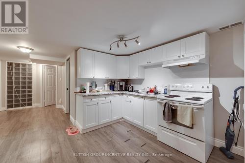 47 Holgate Street, Barrie (Allandale), ON - Indoor Photo Showing Kitchen