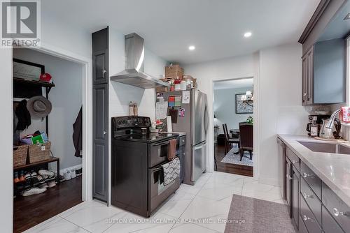 47 Holgate Street, Barrie, ON - Indoor Photo Showing Kitchen