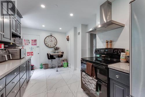 47 Holgate Street, Barrie (Allandale), ON - Indoor Photo Showing Kitchen