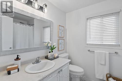 14 Barron Court, Clarington (Courtice), ON - Indoor Photo Showing Bathroom