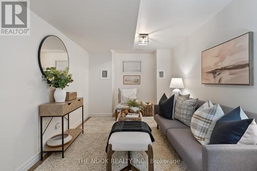 14 Barron Court, Clarington (Courtice), ON - Indoor Photo Showing Living Room