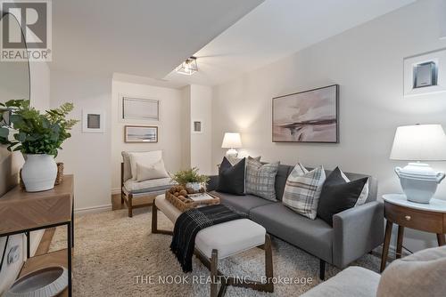 14 Barron Court, Clarington (Courtice), ON - Indoor Photo Showing Living Room