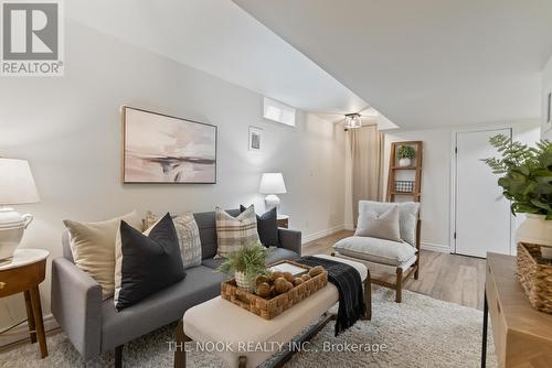 14 Barron Court, Clarington (Courtice), ON - Indoor Photo Showing Living Room