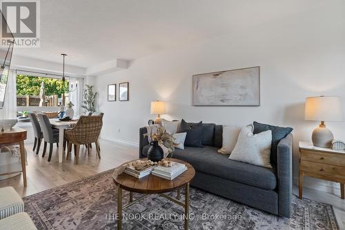 14 Barron Court, Clarington (Courtice), ON - Indoor Photo Showing Living Room