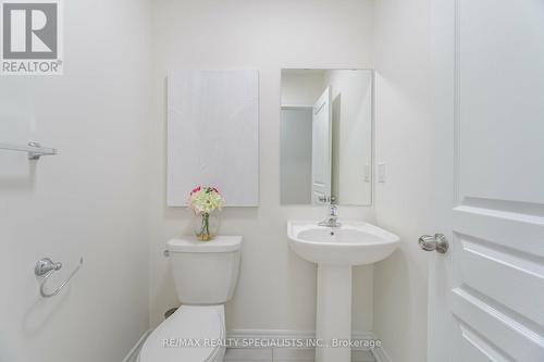 34 Adventura Road, Brampton (Northwest Brampton), ON - Indoor Photo Showing Bathroom