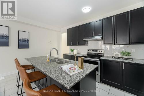 34 Adventura Road, Brampton (Northwest Brampton), ON - Indoor Photo Showing Kitchen With Double Sink With Upgraded Kitchen