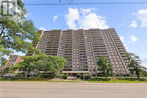 511 The West Mall Road Unit# 1908, Toronto, ON - Outdoor With Balcony With Facade