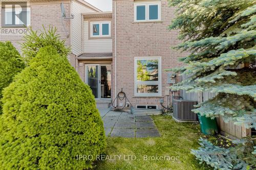 92 - 5910 Greensboro Drive, Mississauga (Central Erin Mills), ON - Outdoor