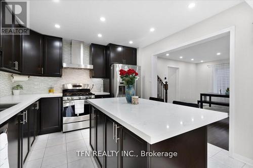 261 Cedric Terrace, Milton (Harrison), ON - Indoor Photo Showing Kitchen With Double Sink With Upgraded Kitchen