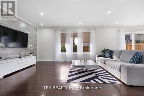 261 Cedric Terrace, Milton, ON - Indoor Photo Showing Living Room