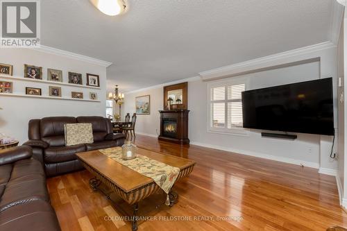 77 Mowat Crescent, Halton Hills, ON - Indoor Photo Showing Living Room With Fireplace