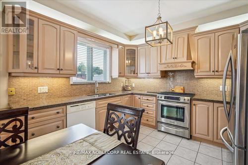 15 Vanhill Avenue, Toronto (Humber Summit), ON - Indoor Photo Showing Kitchen With Double Sink With Upgraded Kitchen