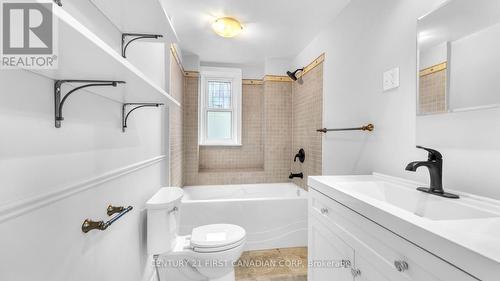 BATHROOM - 44 Craig Street, London, ON - Indoor Photo Showing Bathroom