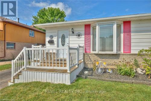 7635 Ronnie Crescent, Niagara Falls, ON - Outdoor