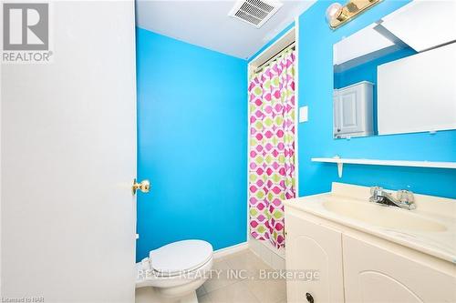 7635 Ronnie Crescent, Niagara Falls, ON - Indoor Photo Showing Bathroom