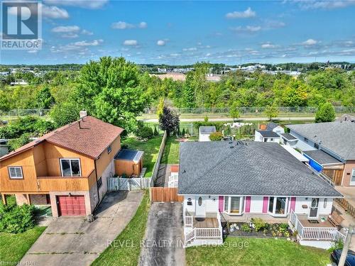 7635 Ronnie Crescent, Niagara Falls, ON - Outdoor