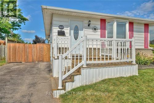 7635 Ronnie Crescent, Niagara Falls, ON - Outdoor