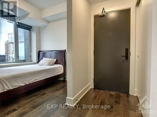 1312 - 255 Bay Street, Ottawa, ON - Indoor Photo Showing Bedroom