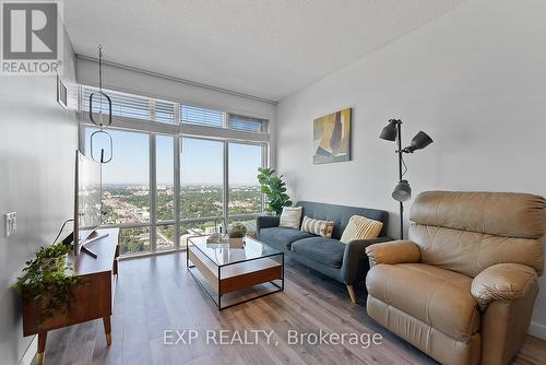 4606 - 2191 Yonge Street, Toronto, ON - Indoor Photo Showing Living Room