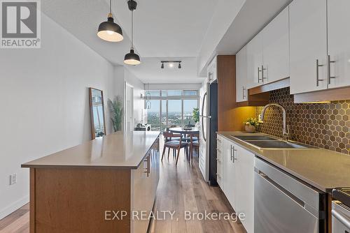 4606 - 2191 Yonge Street, Toronto, ON - Indoor Photo Showing Kitchen With Double Sink