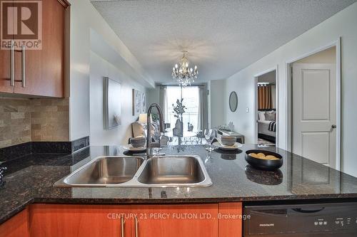 3H - 6 Rosebank Drive S, Toronto (Malvern), ON - Indoor Photo Showing Kitchen With Double Sink