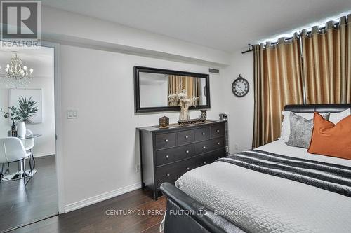 3H - 6 Rosebank Drive S, Toronto, ON - Indoor Photo Showing Bedroom