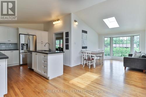 32 Dorcot Avenue, Toronto (Bendale), ON - Indoor Photo Showing Kitchen