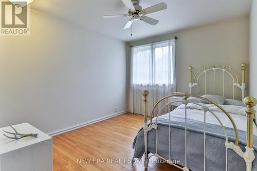 32 Dorcot Avenue, Toronto (Bendale), ON - Indoor Photo Showing Bedroom