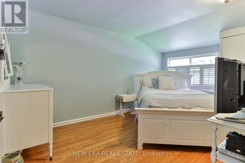 32 Dorcot Avenue, Toronto (Bendale), ON - Indoor Photo Showing Bedroom