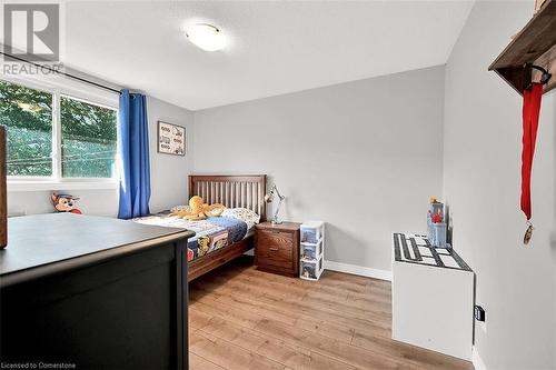 26 Elford Crescent, Hamilton, ON - Indoor Photo Showing Bedroom