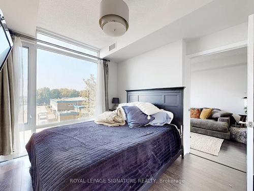 323-90 Stadium Rd, Toronto, ON - Indoor Photo Showing Bedroom